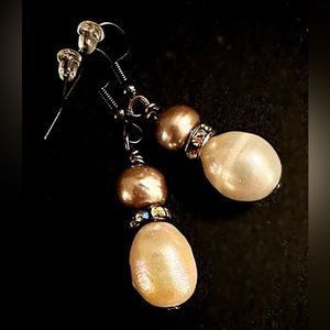 Sea Pearl Earrings by Jojo